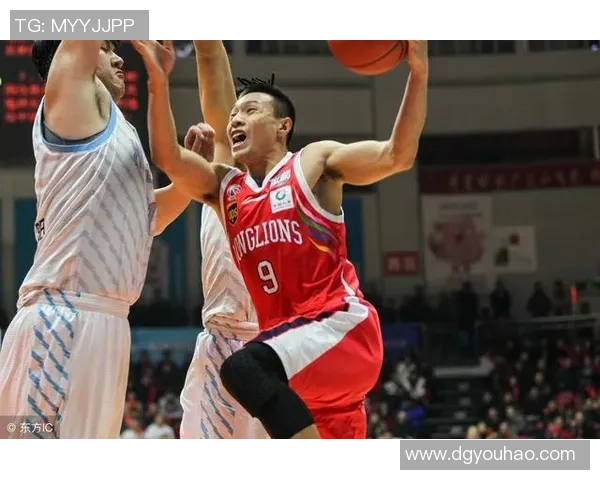 张兆旭：从篮球新星到中国男篮的中流砥柱之路探秘