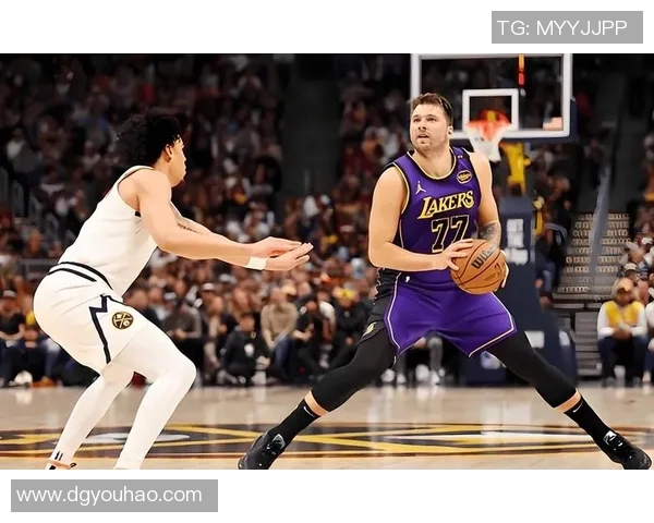 湖人对阵快船精彩赛事外网直播全程回顾与分析 湖人对阵快船精彩赛事外网直播全程回顾与分析