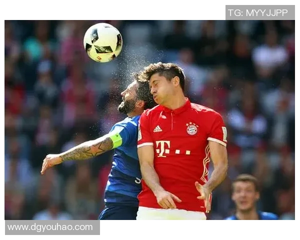 莱万重返德甲对阵拜仁引发球迷愤怒：昔日英雄如今成叛徒