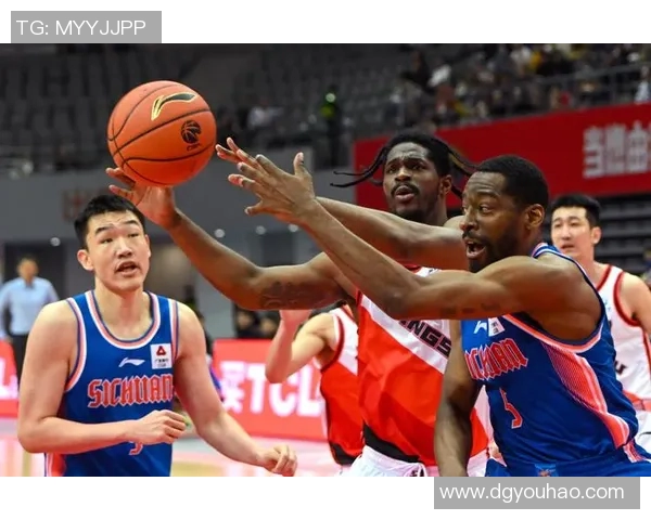 肯帝亚与广东丹阳激战正酣谁将赢得这场篮球巅峰对决