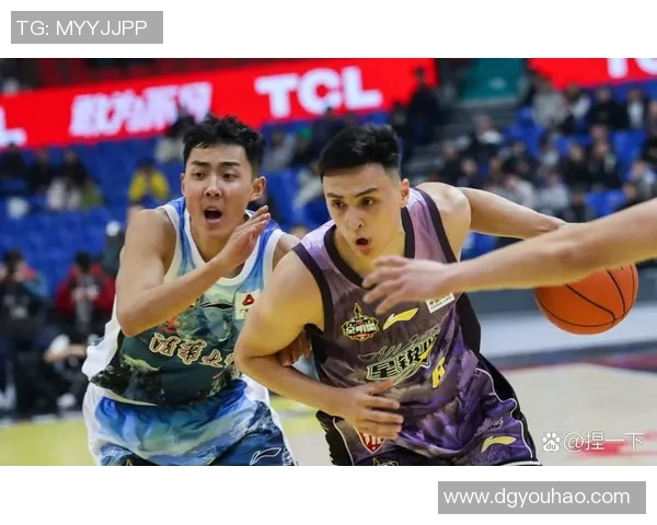 CBA山东队与江苏队激战三月十六日全力争胜精彩对决即将上演 CBA山东队与江苏队激战三月十六日全力争胜精彩对决即将上演