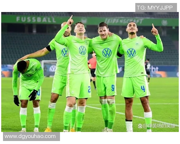 勒沃库森主场迎战曼联双方争夺欧战资格的关键之战